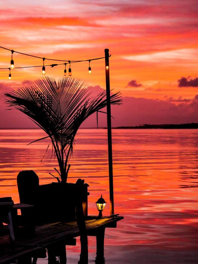 Barrbra Bnb Over The Sea Bocas Town Bagian luar foto