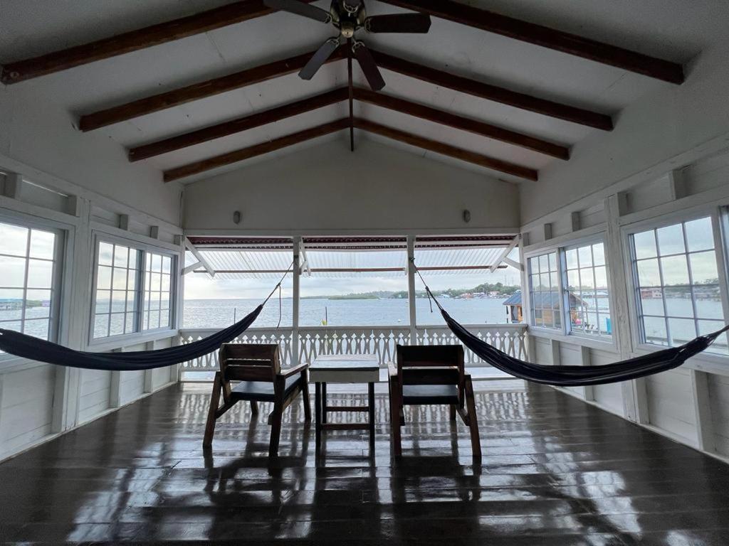 Barrbra Bnb Over The Sea Bocas Town Bagian luar foto