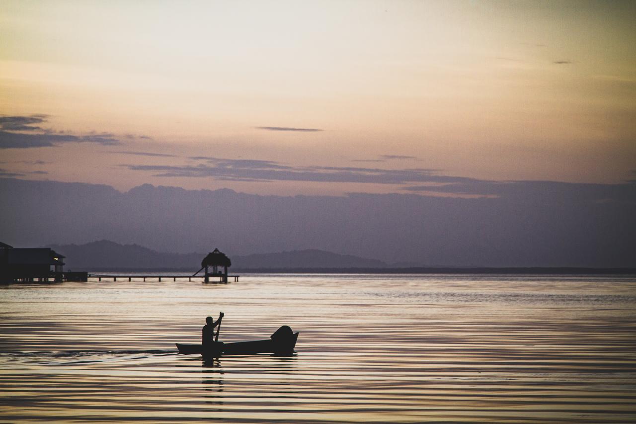 Barrbra Bnb Over The Sea Bocas Town Bagian luar foto