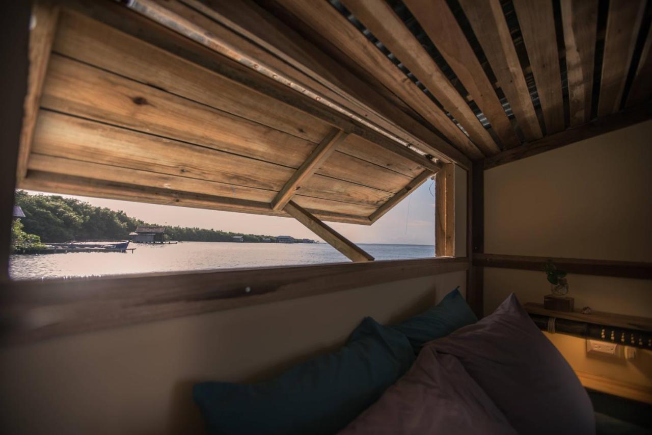 Barrbra Bnb Over The Sea Bocas Town Bagian luar foto